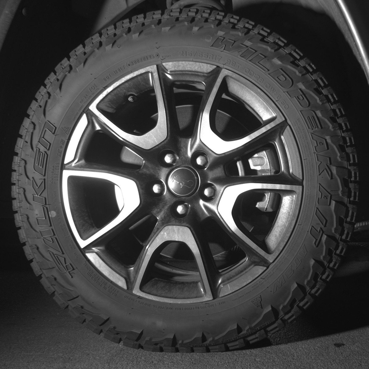 Used 2025 Jeep Compass Trailhawk AWD/4WD image 13