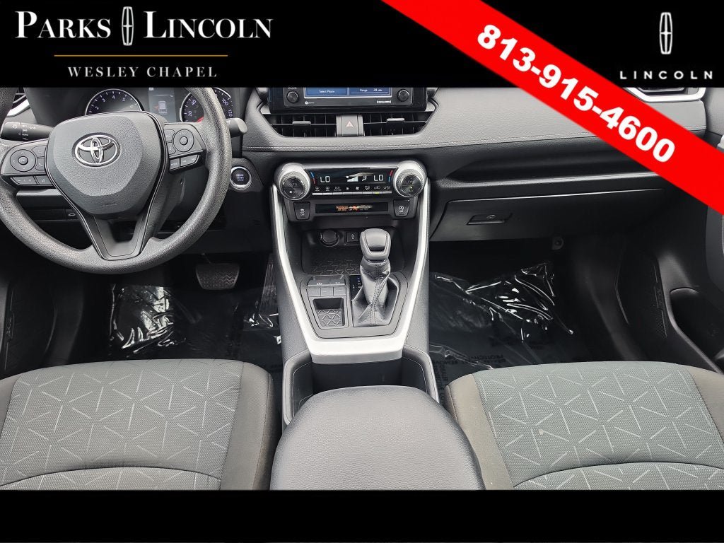 Used 2022 Toyota RAV4 XLE FWD image 11