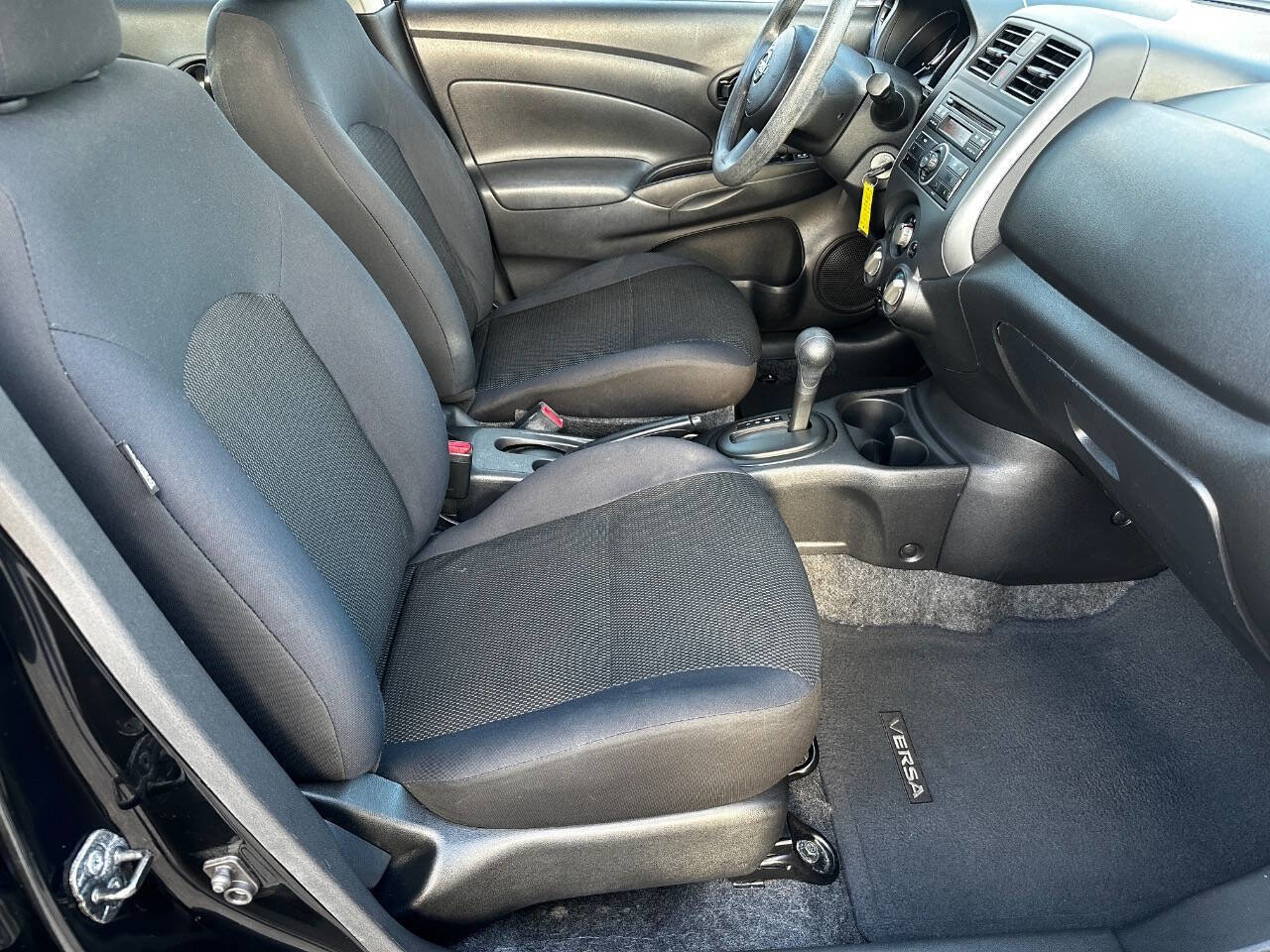 Used 2012 Nissan Versa SV FWD image 13