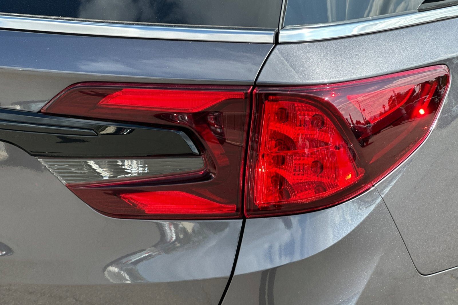 New 2026 Honda Odyssey Touring image 12