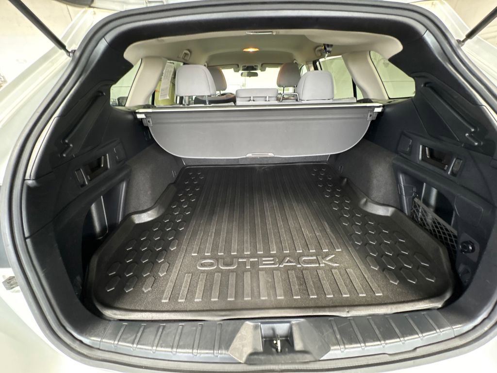 Used 2020 Subaru Outback Premium image 30