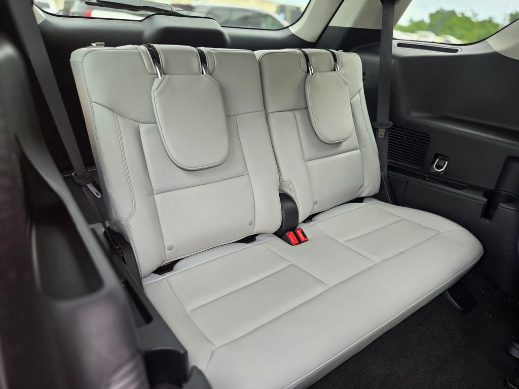 Used 2025 Ford Explorer Platinum w/ Ultimate Package RWD image 13