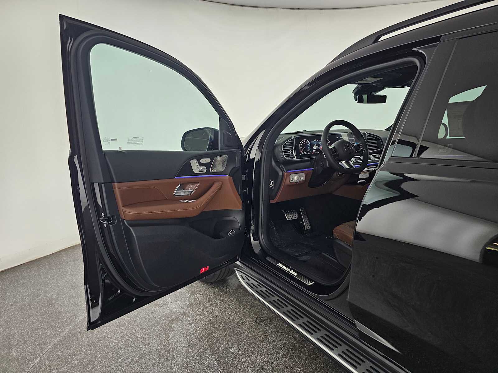 New 2026 Mercedes-Benz GLS 580 4MATIC image 23