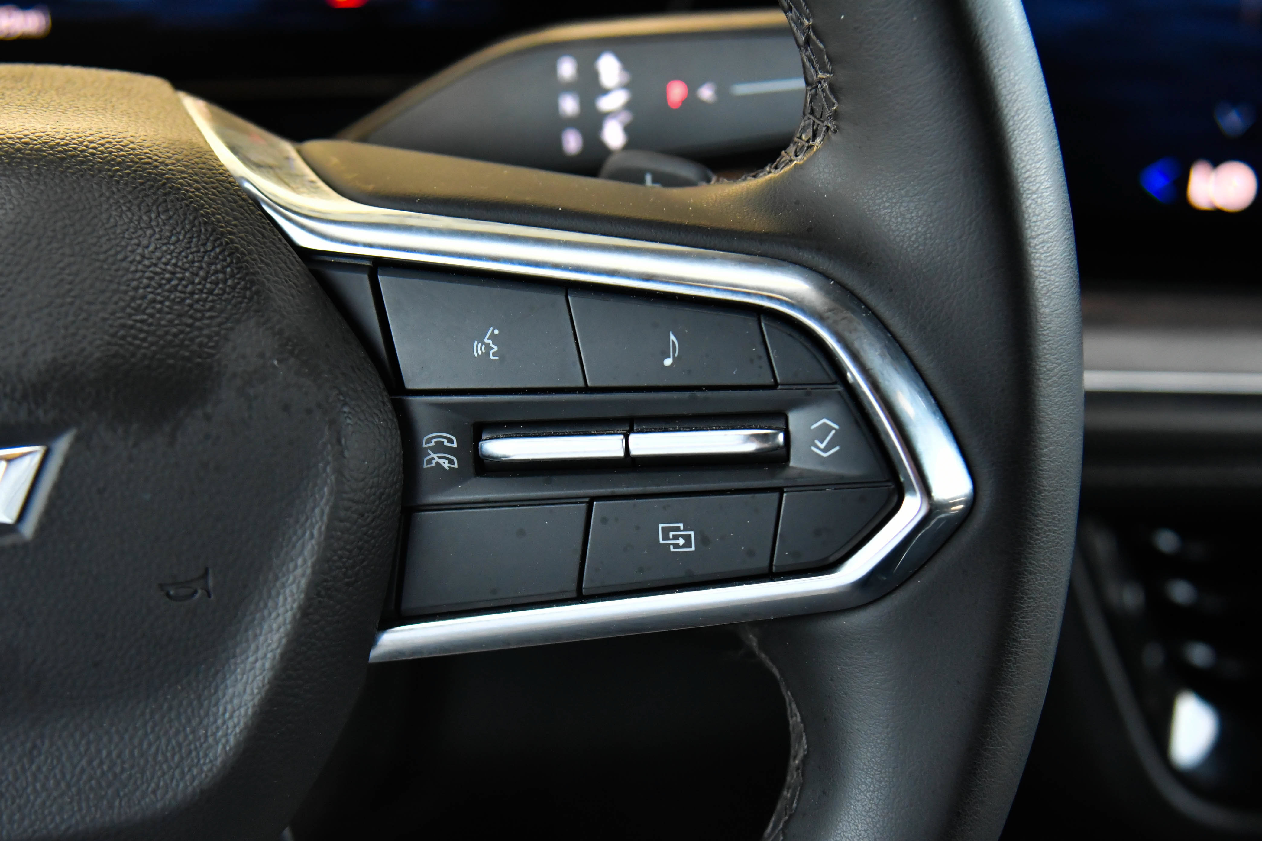 Used 2025 Chevrolet Tahoe LT AWD/4WD image 38
