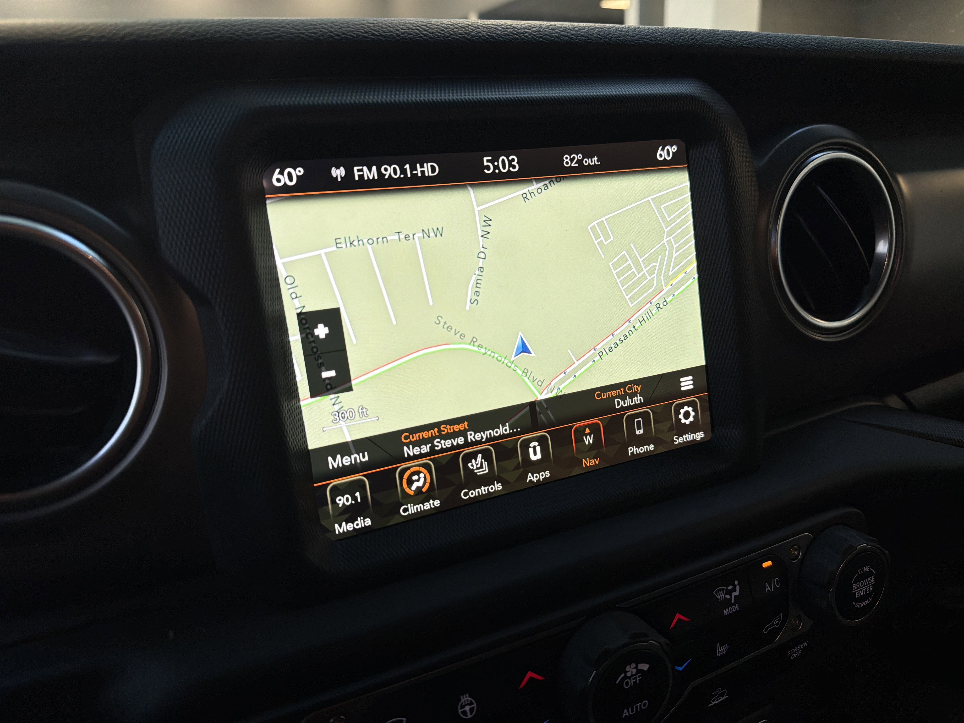 Used 2023 Jeep Wrangler Unlimited Rubicon 4xe w/ Cold Weather Group AWD/4WD image 27