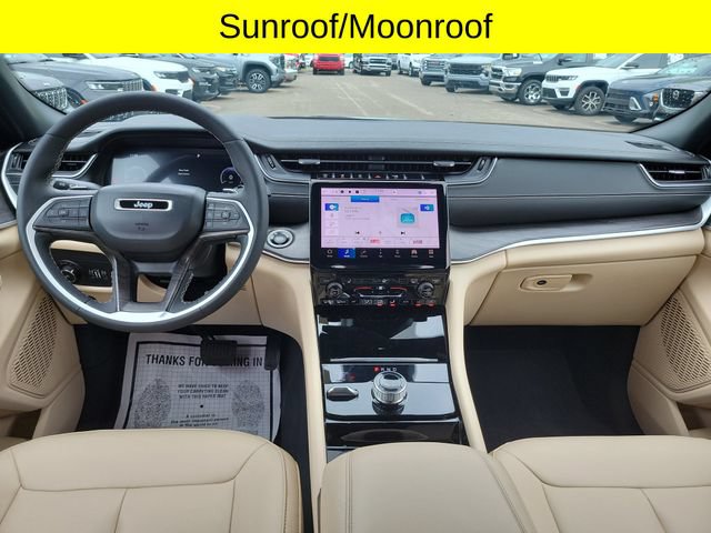 Used 2023 Jeep Grand Cherokee L Limited AWD/4WD image 8