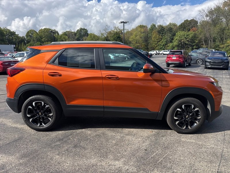 Used 2022 Chevrolet TrailBlazer LT w/ Convenience Package image 2