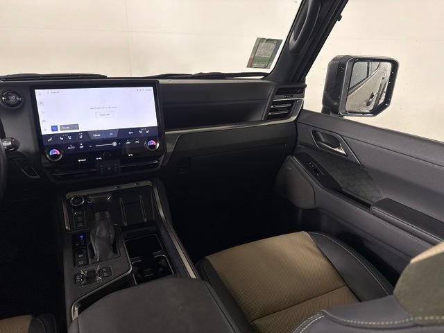 Used 2024 Lexus GX 550 AWD/4WD image 32