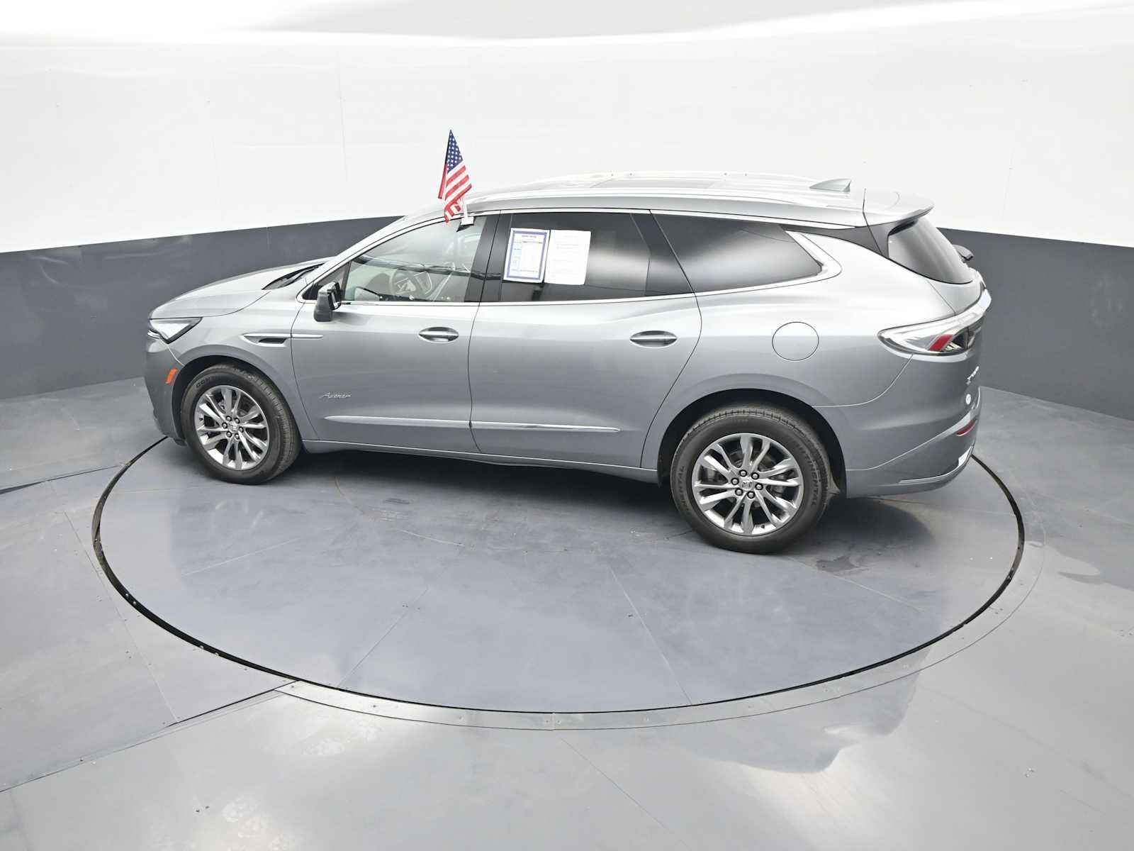 Used 2024 Buick Enclave Avenir AWD/4WD image 37