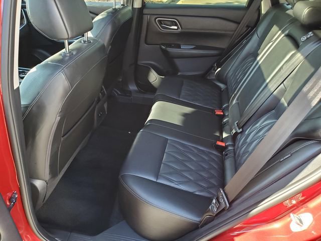 Certified 2024 Nissan Rogue Platinum image 10