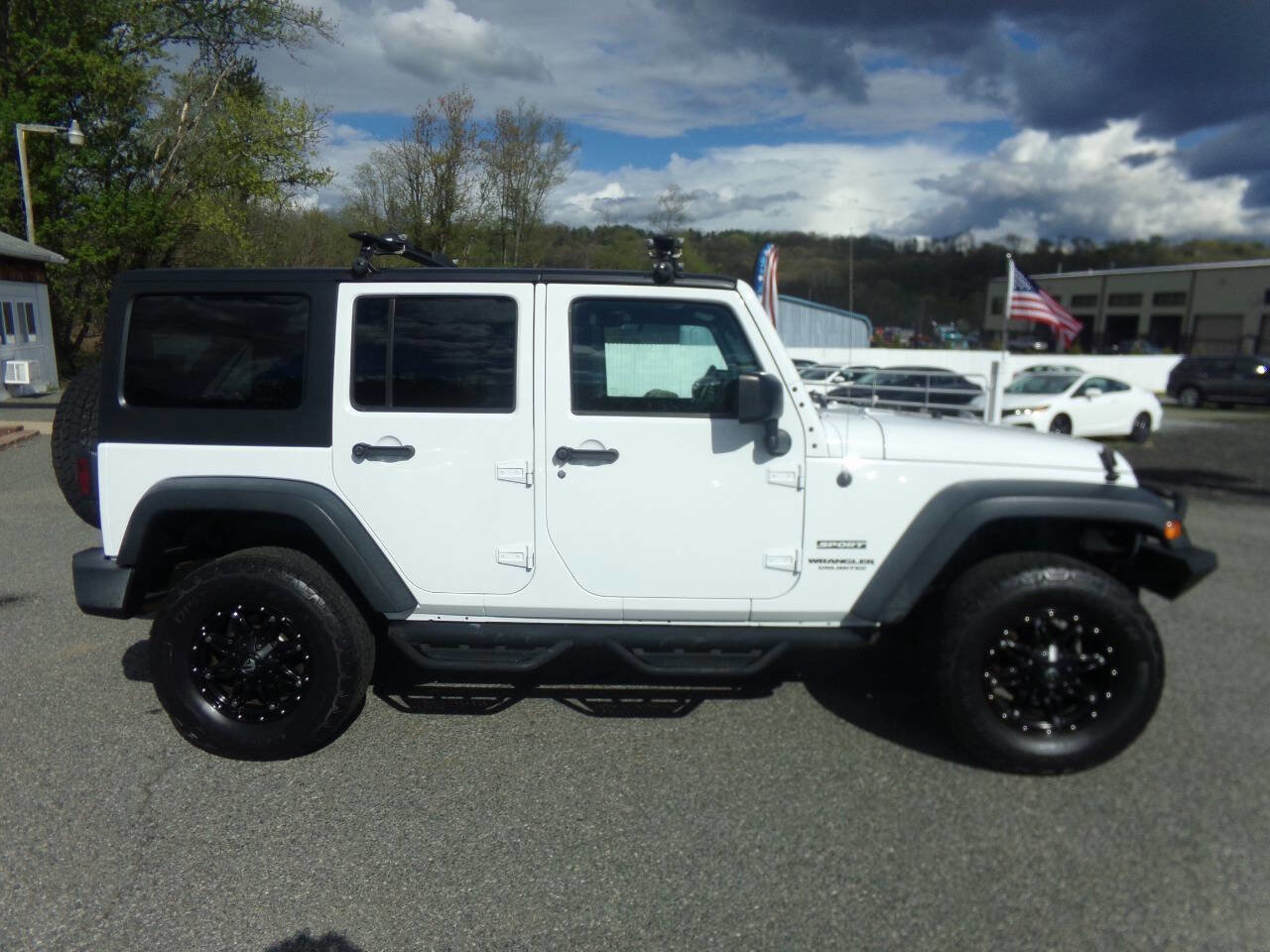 Used 2017 Jeep Wrangler Unlimited Sport w/ Quick Order Package 24S AWD/4WD image 6