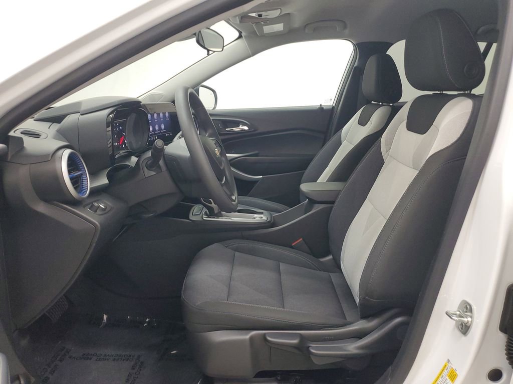 Used 2025 Chevrolet Trax LS w/ Driver Confidence Package image 16