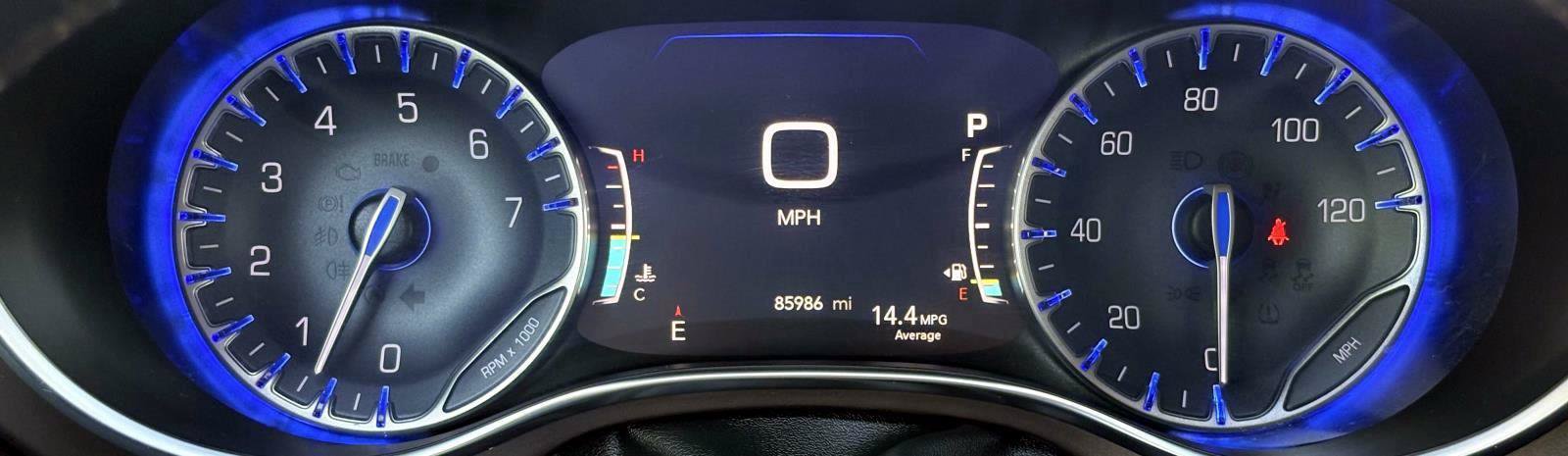 Used 2017 Chrysler Pacifica Touring-L Plus FWD image 16