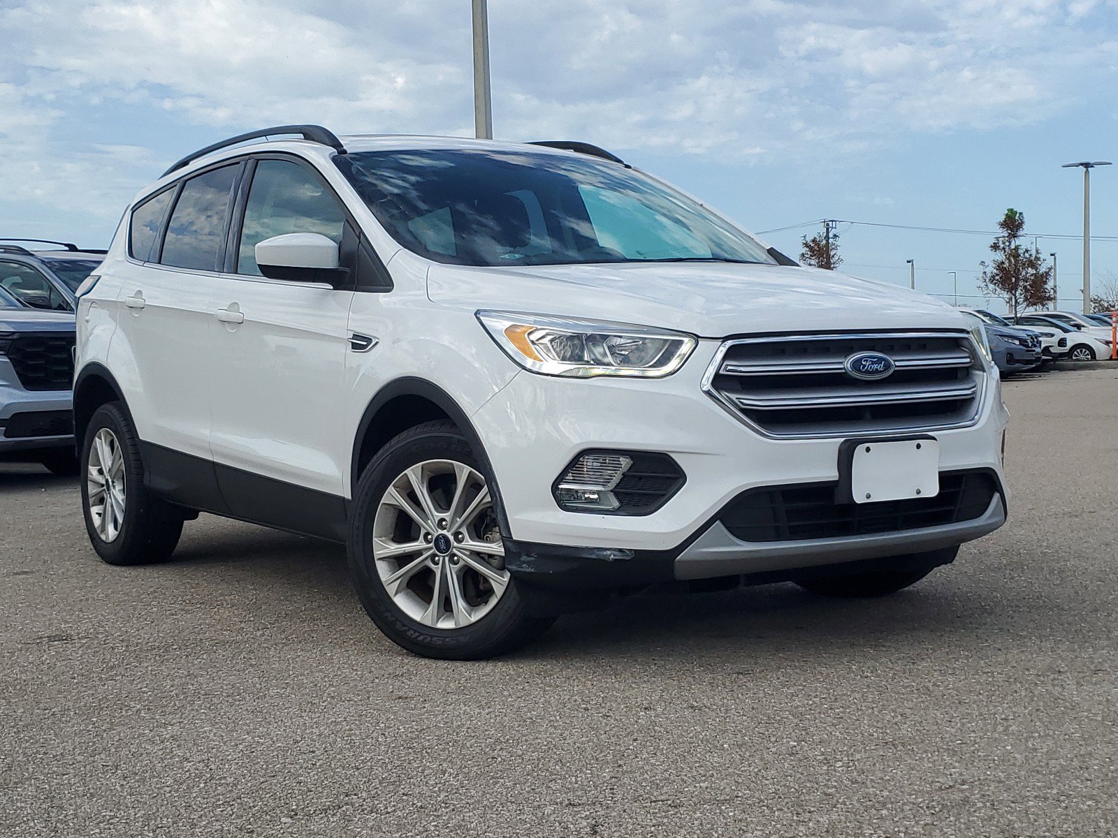 Used 2017 Ford Escape SE w/ Equipment Group 201A image 36