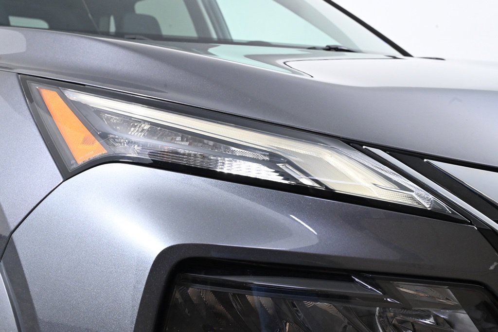 Used 2021 Nissan Rogue S AWD/4WD image 12
