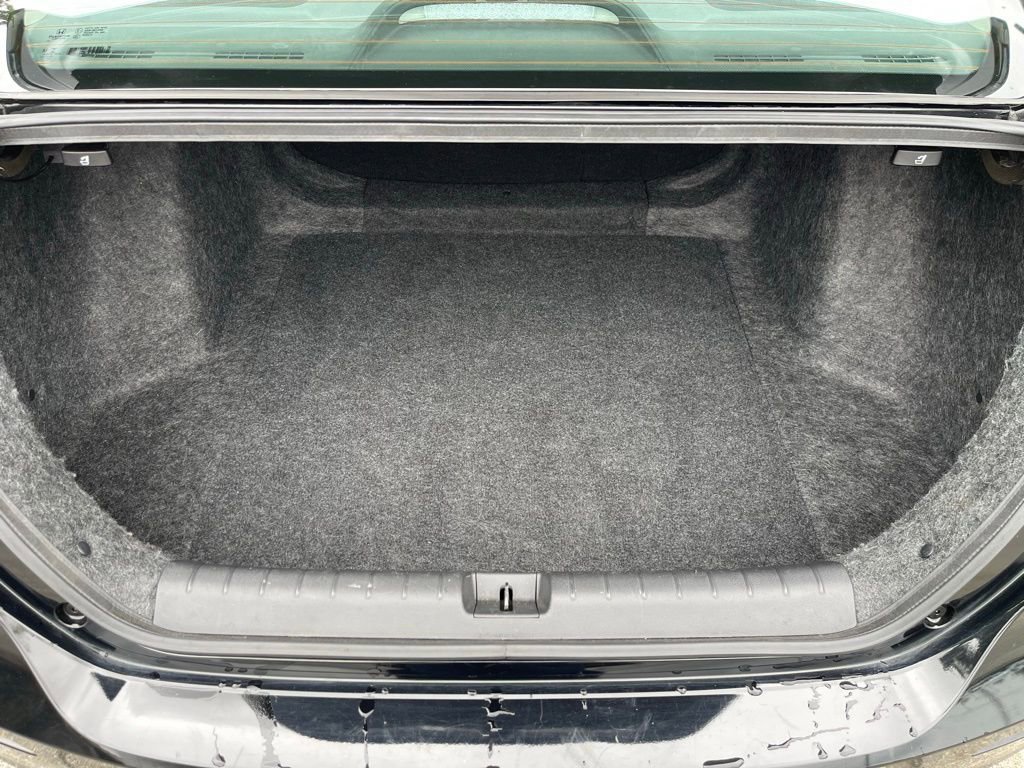 Used 2019 Honda Insight Touring image 4