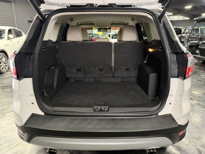 Used 2018 Ford Escape SEL FWD image 18