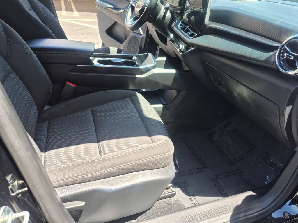 Used 2025 Chevrolet Equinox LT AWD/4WD image 19