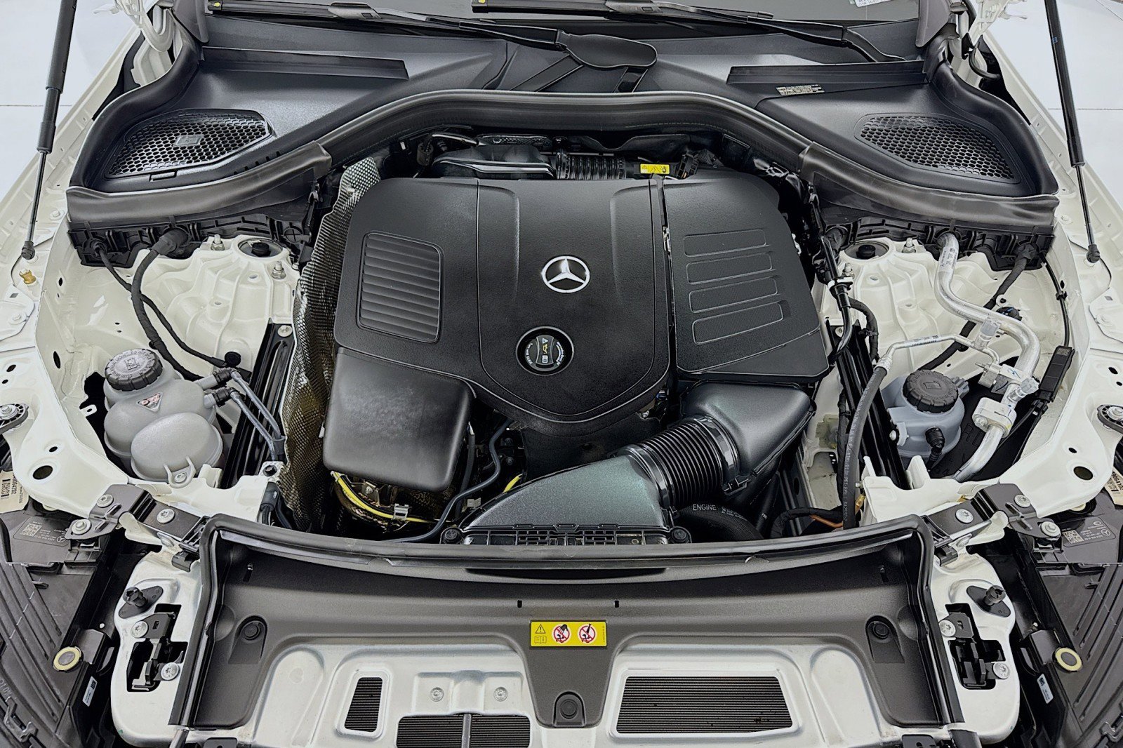 Certified 2025 Mercedes-Benz GLC 300 4MATIC image 11