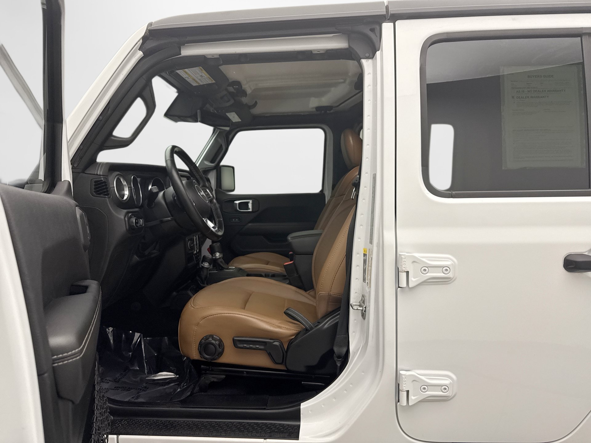 Used 2020 Jeep Gladiator Overland w/ Popular Equipment Package AWD/4WD image 11
