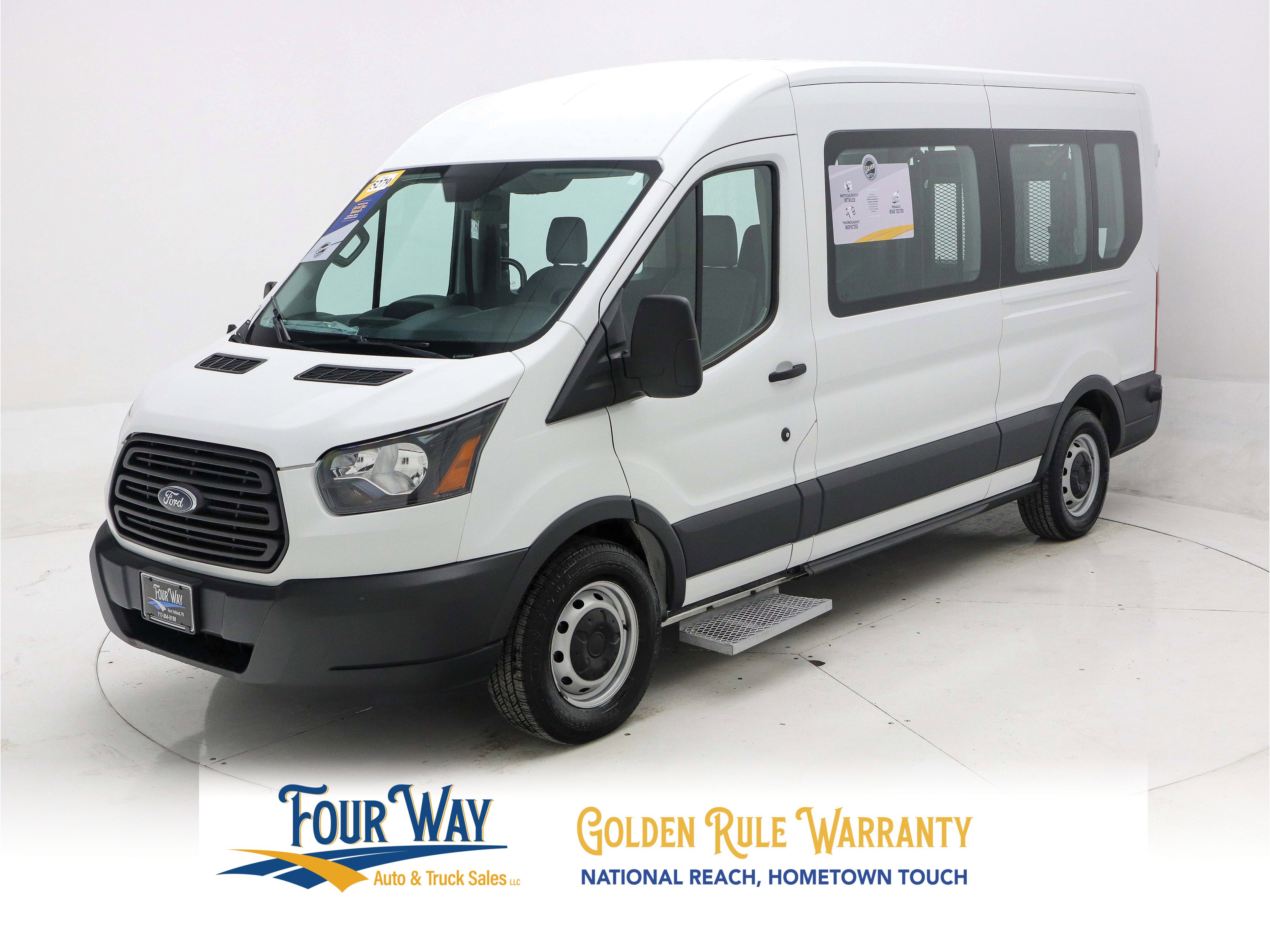 Used 2017 Ford Transit 350 XL image 9