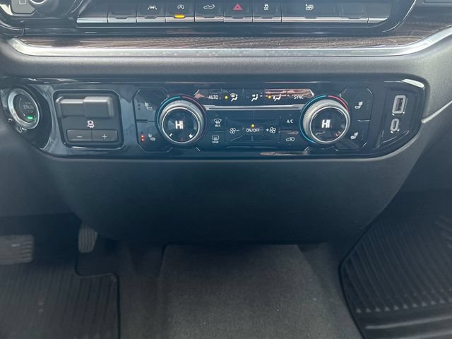 Used 2025 Chevrolet Silverado 1500 LT AWD/4WD image 14