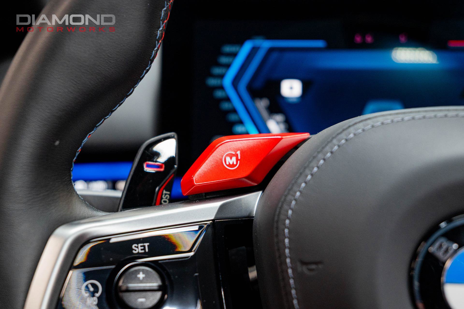 Used 2025 BMW M5 w/ Carbon Package image 93