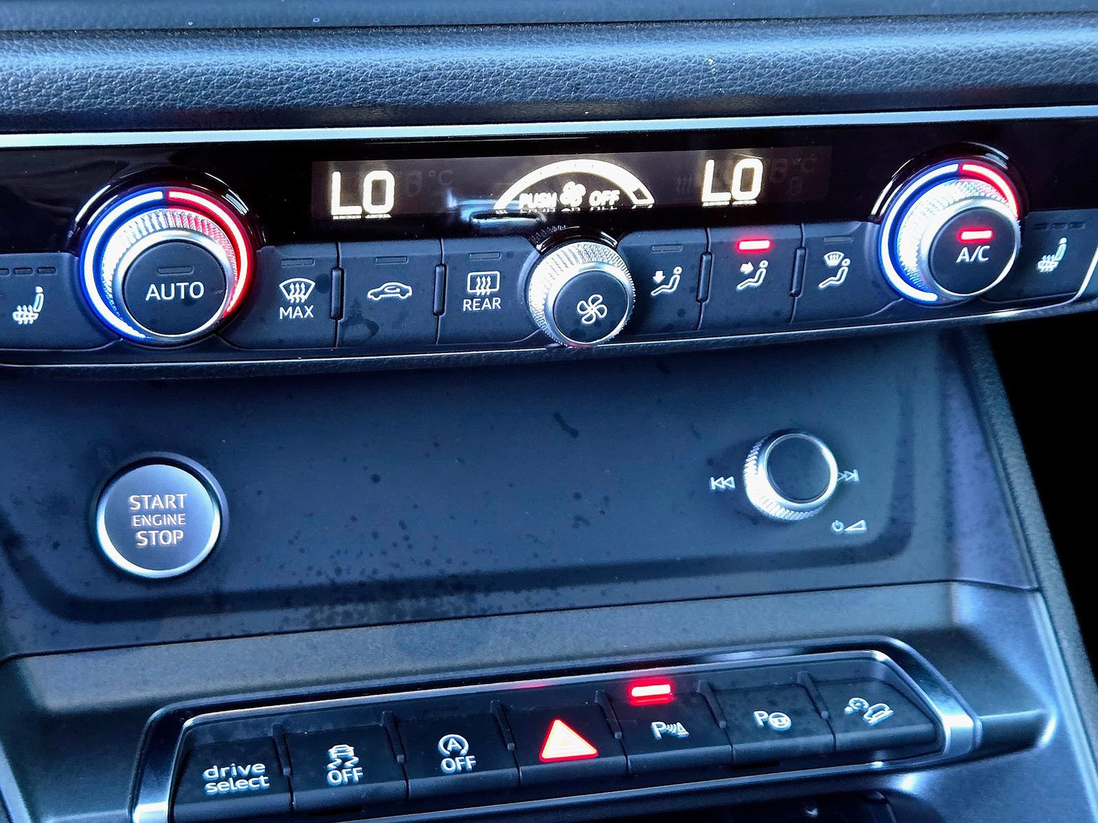 Used 2020 Audi Q3 2.0T Prestige w/ Prestige Package AWD/4WD image 17