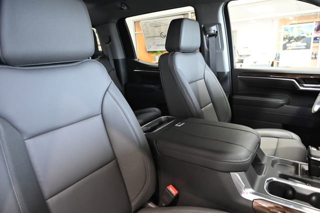 New 2026 GMC Sierra 1500 Elevation w/ Elevation Premium Package AWD/4WD image 11