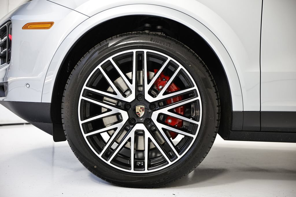New 2026 Porsche Cayenne S AWD/4WD image 13
