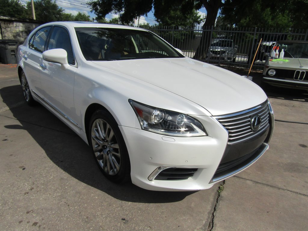 Used 2017 Lexus LS 460 w/ Comfort Package image 5