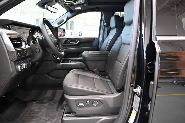 New 2026 GMC Yukon XL Denali w/ Denali Reserve Package AWD/4WD image 11