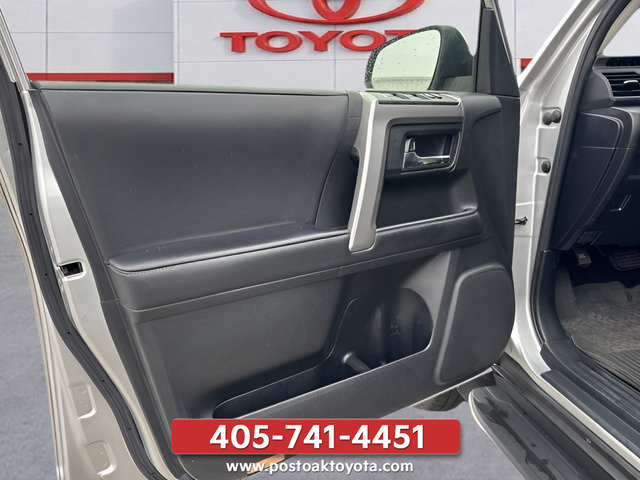 Used 2022 Toyota 4Runner SR5 AWD/4WD image 19