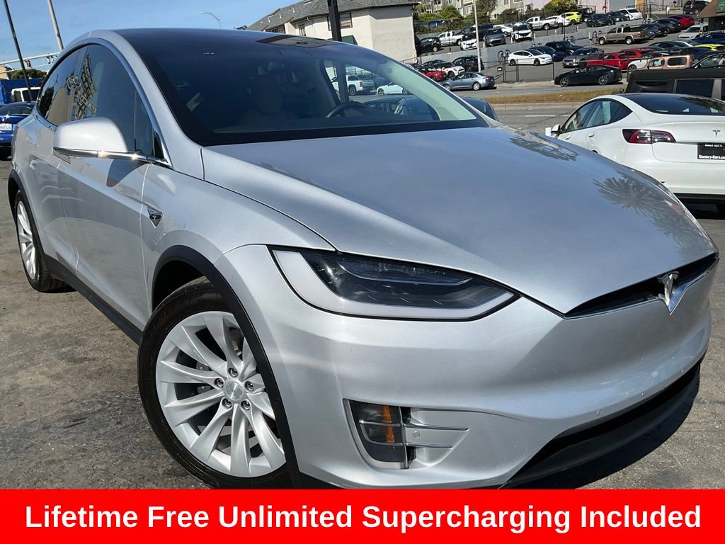 Used 2016 Tesla Model X 75D image 1