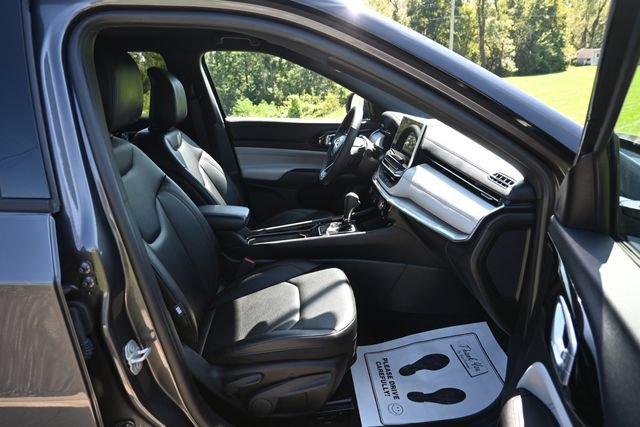 Used 2024 Jeep Compass Limited AWD/4WD image 19
