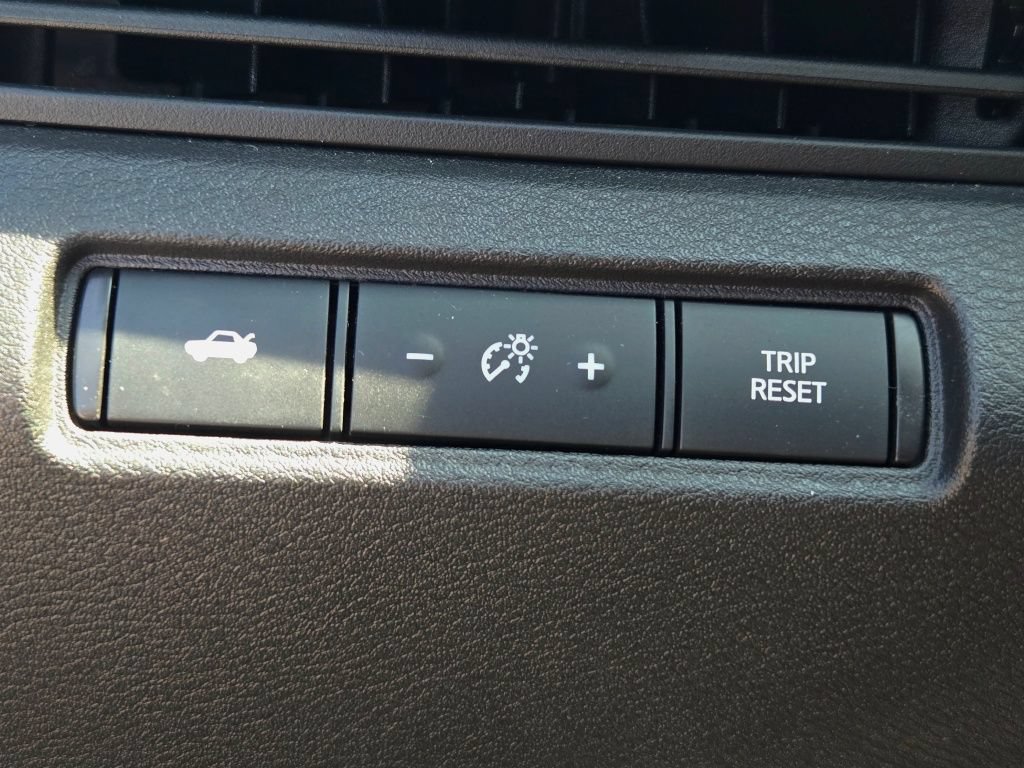 Used 2023 Nissan Altima 2.5 SR w/ SR Premium Package FWD image 28