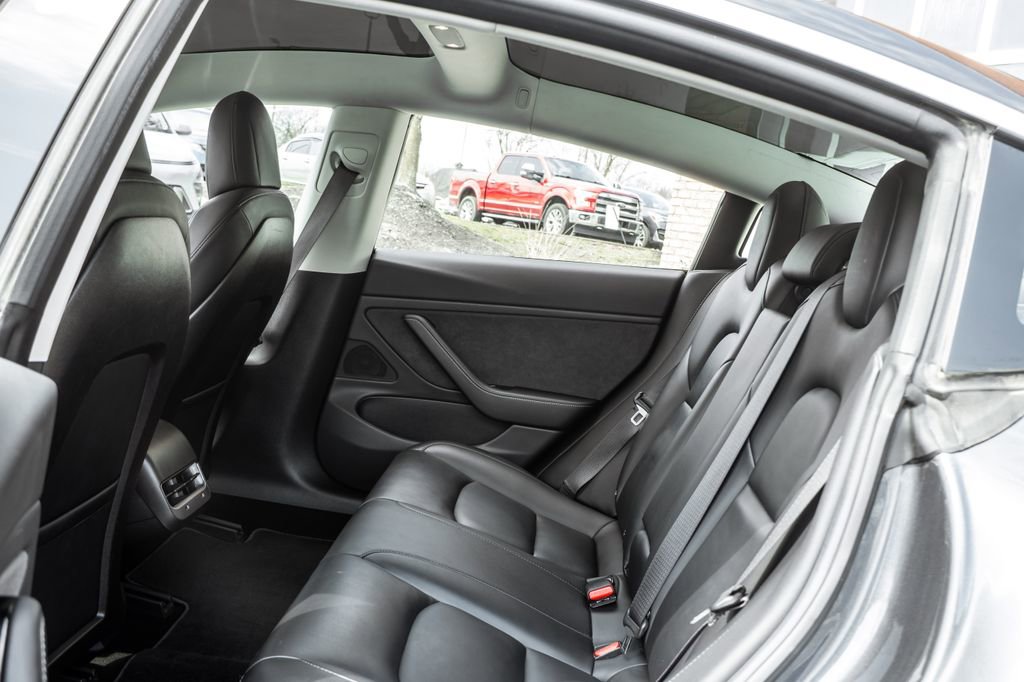 Used 2018 Tesla Model 3 Long Range AWD/4WD image 25
