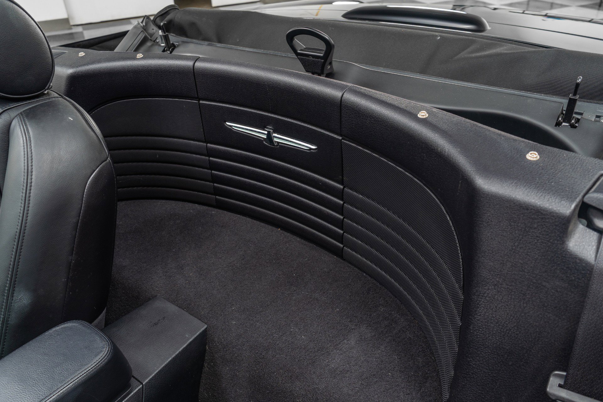 Used 2003 Ford Thunderbird image 17