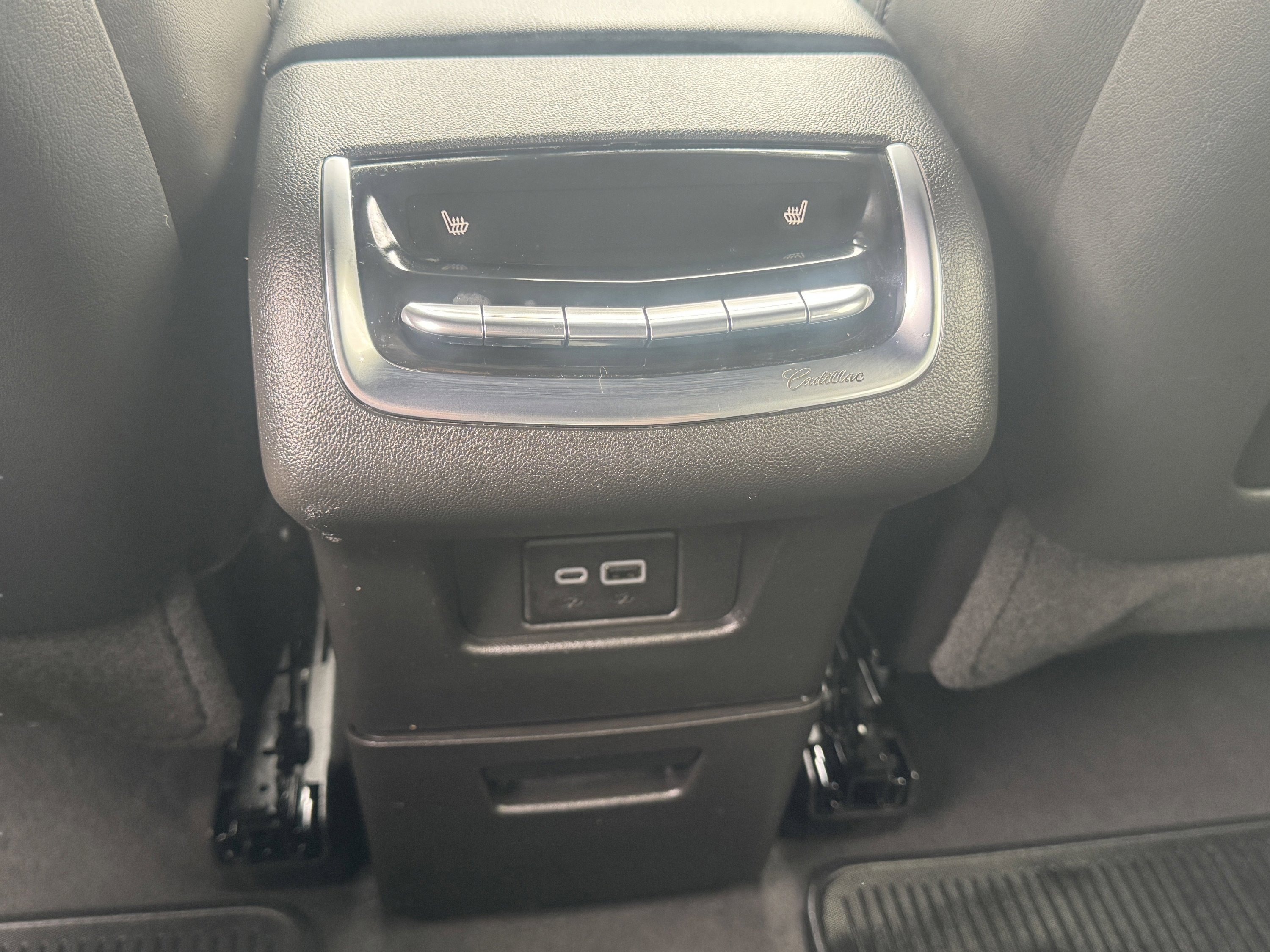 Used 2023 Cadillac XT6 Premium Luxury image 25