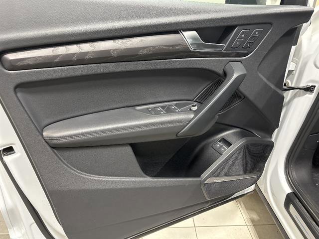 Used 2020 Audi Q5 e Premium Plus w/ Premium Plus Package image 8