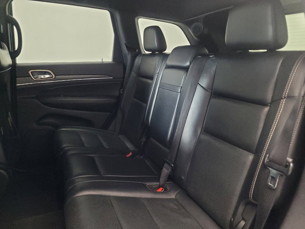 Used 2016 Jeep Grand Cherokee Limited w/ Luxury Group II image 18