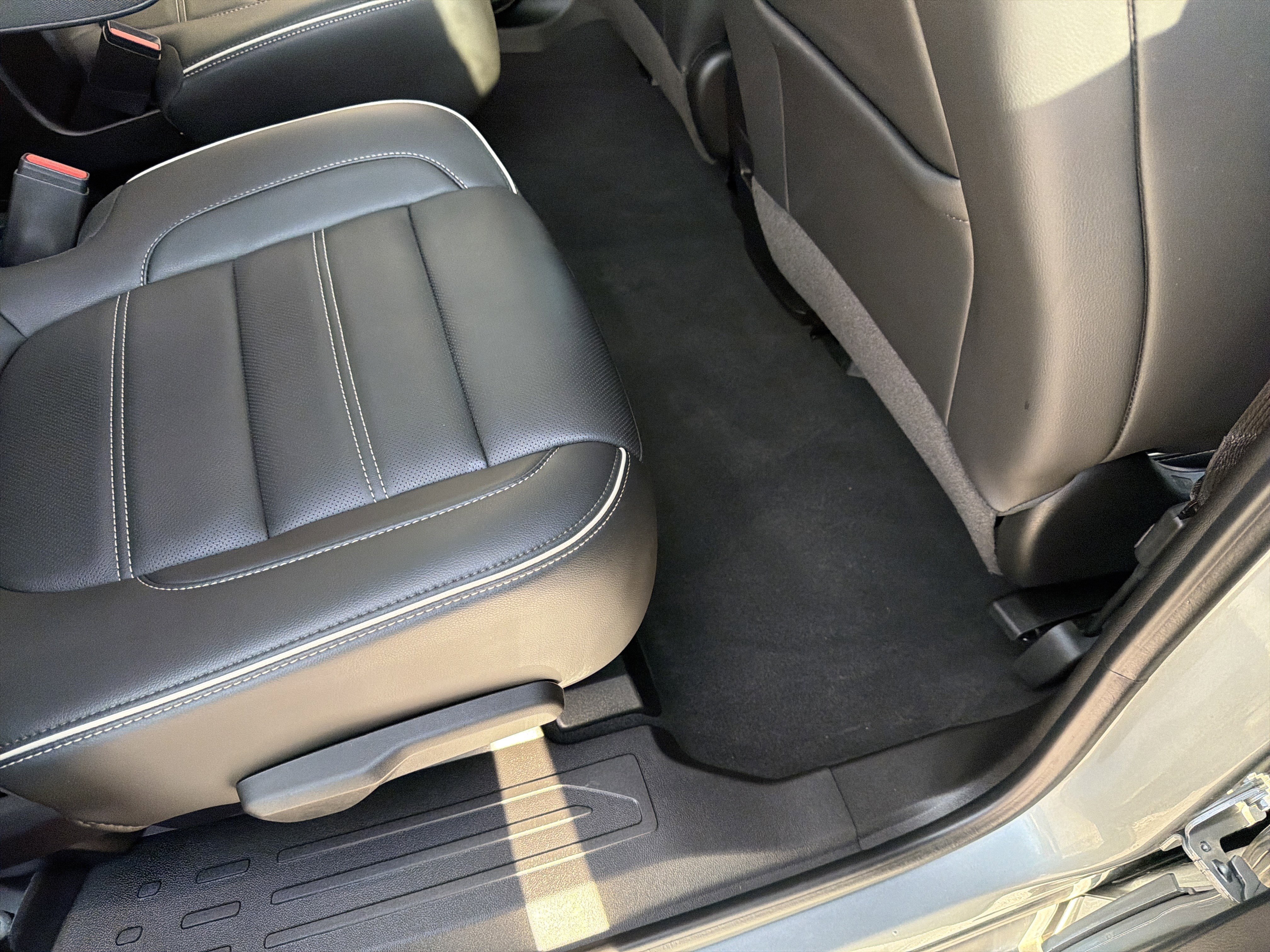 Used 2023 GMC Acadia Denali w/ Denali Technology Package image 85