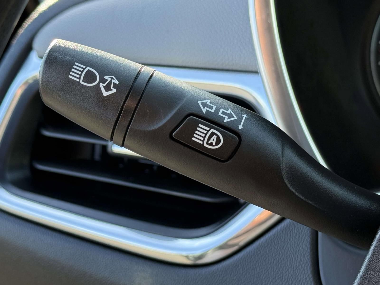 Used 2024 Chevrolet Equinox LS w/ LS Convenience Package image 16