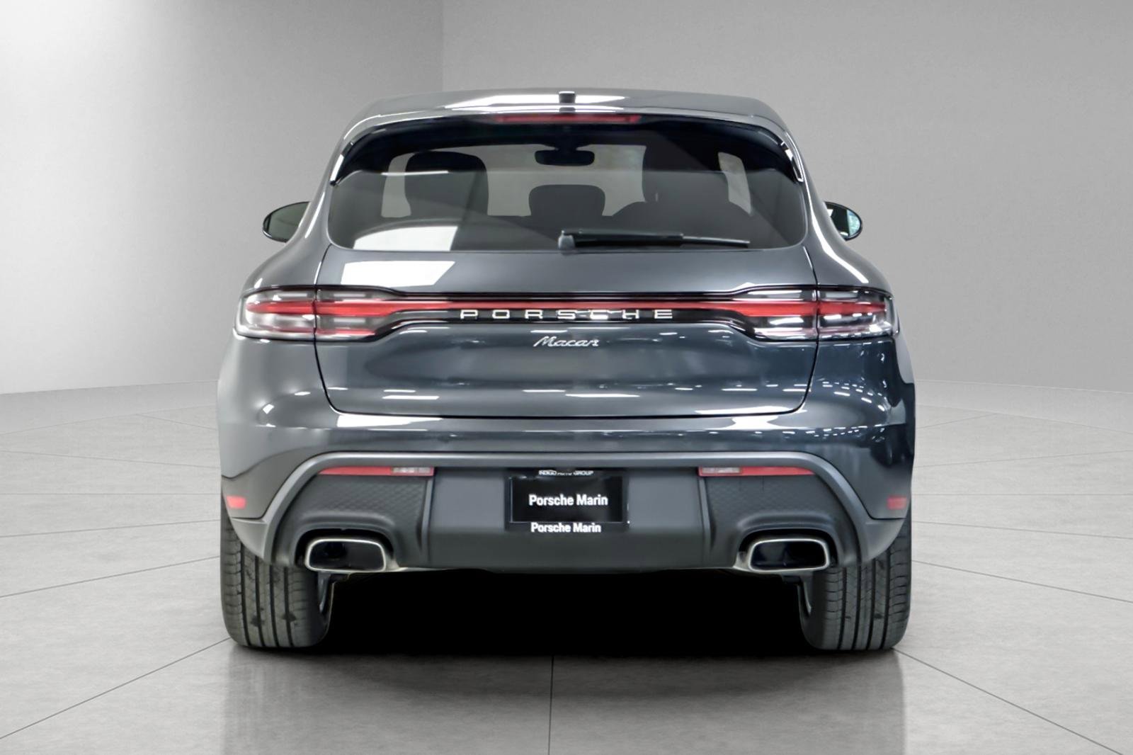 Certified 2025 Porsche Macan image 7
