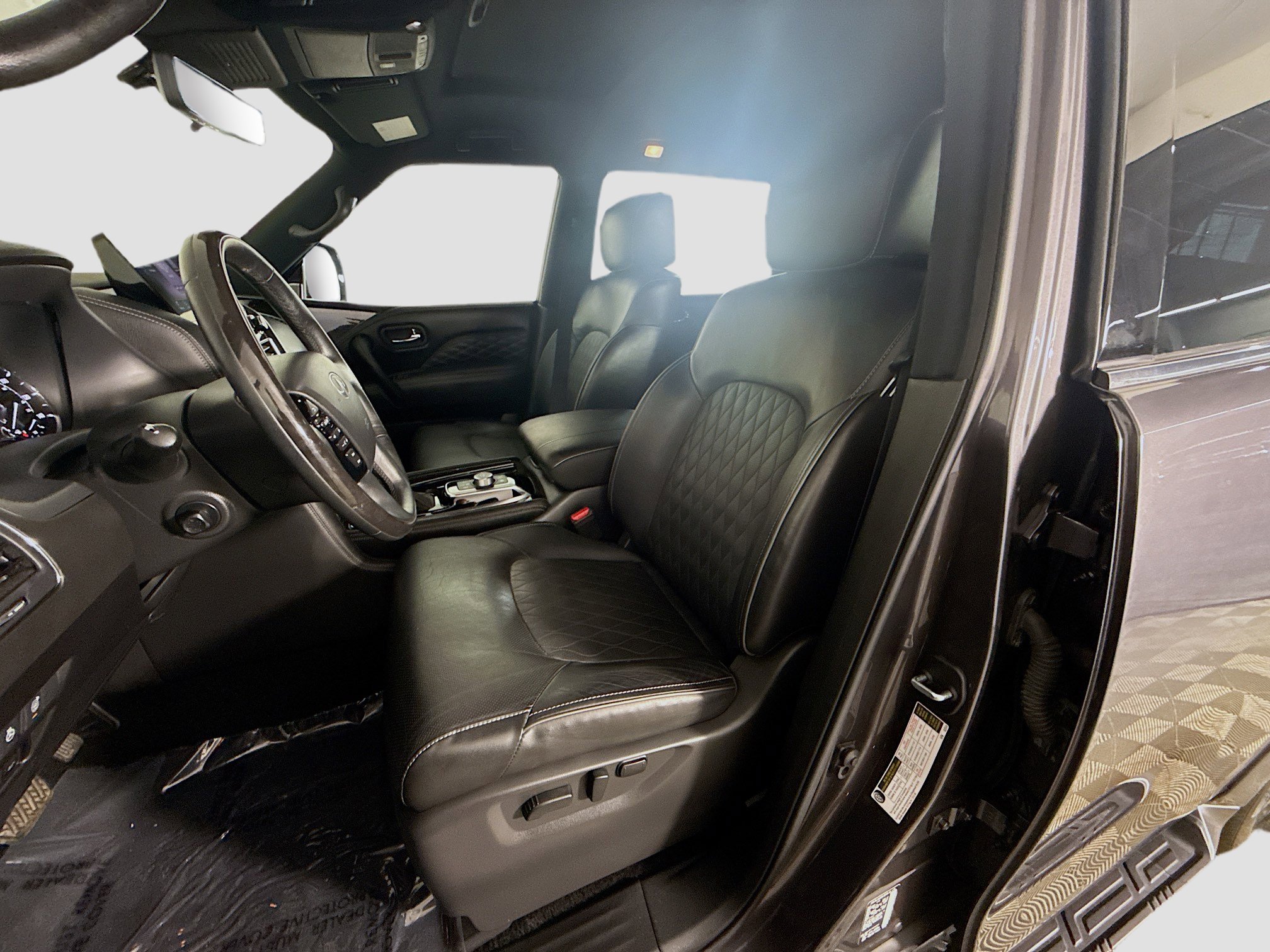 Used 2022 INFINITI QX80 Sensory w/ All-Season Package image 22