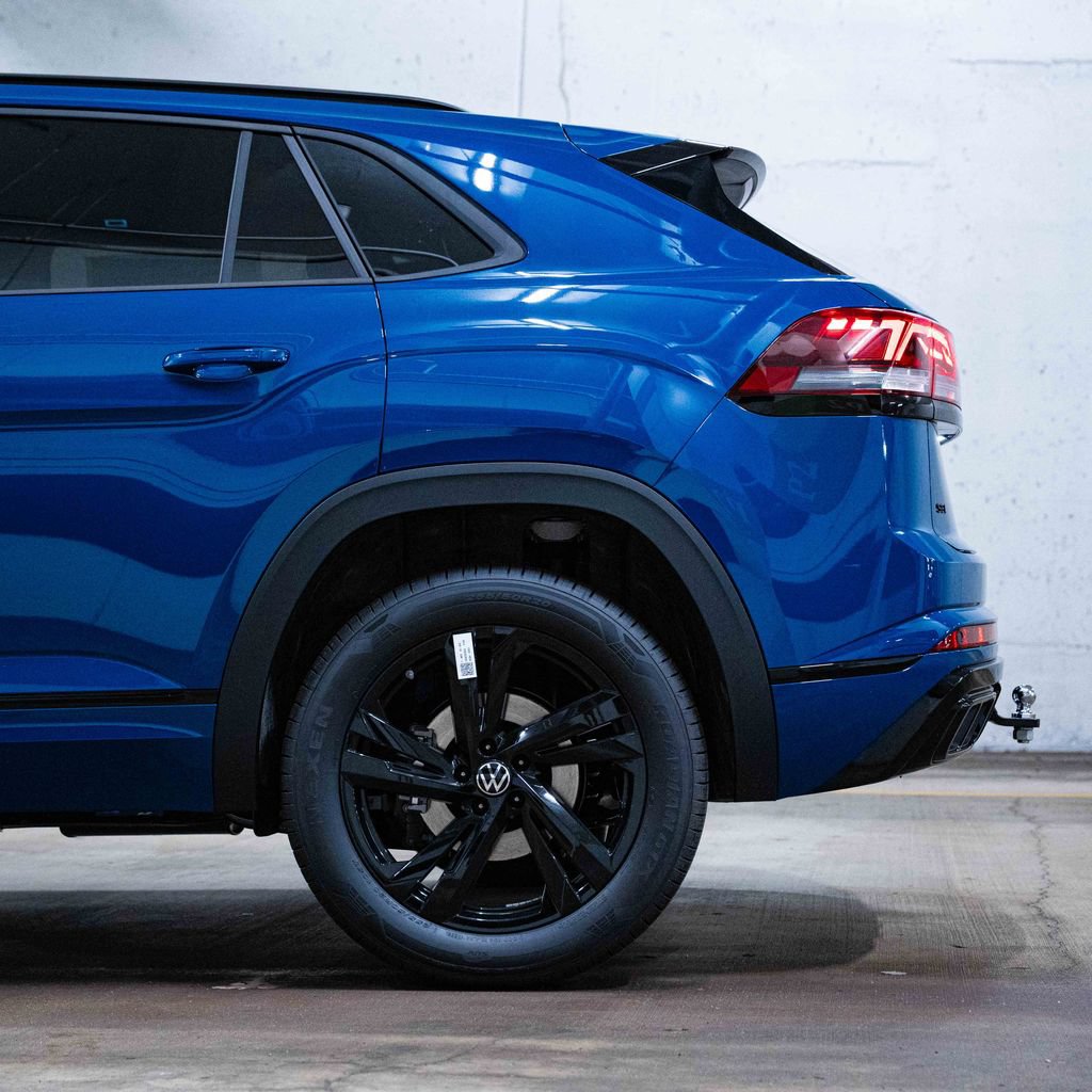 New 2026 Volkswagen Atlas Cross Sport SEL R-Line AWD/4WD image 4
