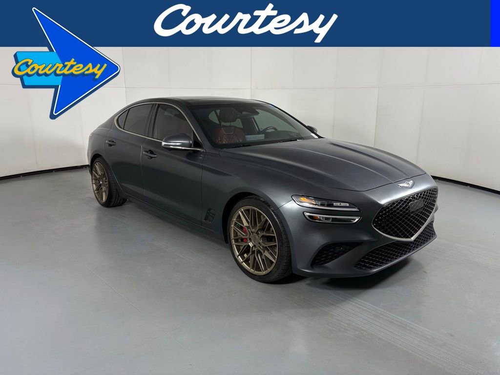Used 2022 Genesis G70 3.3T Launch Edition image 1