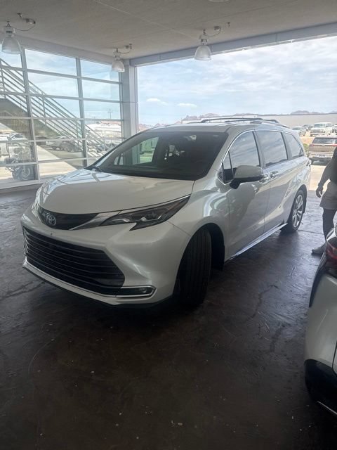 Certified 2024 Toyota Sienna Platinum