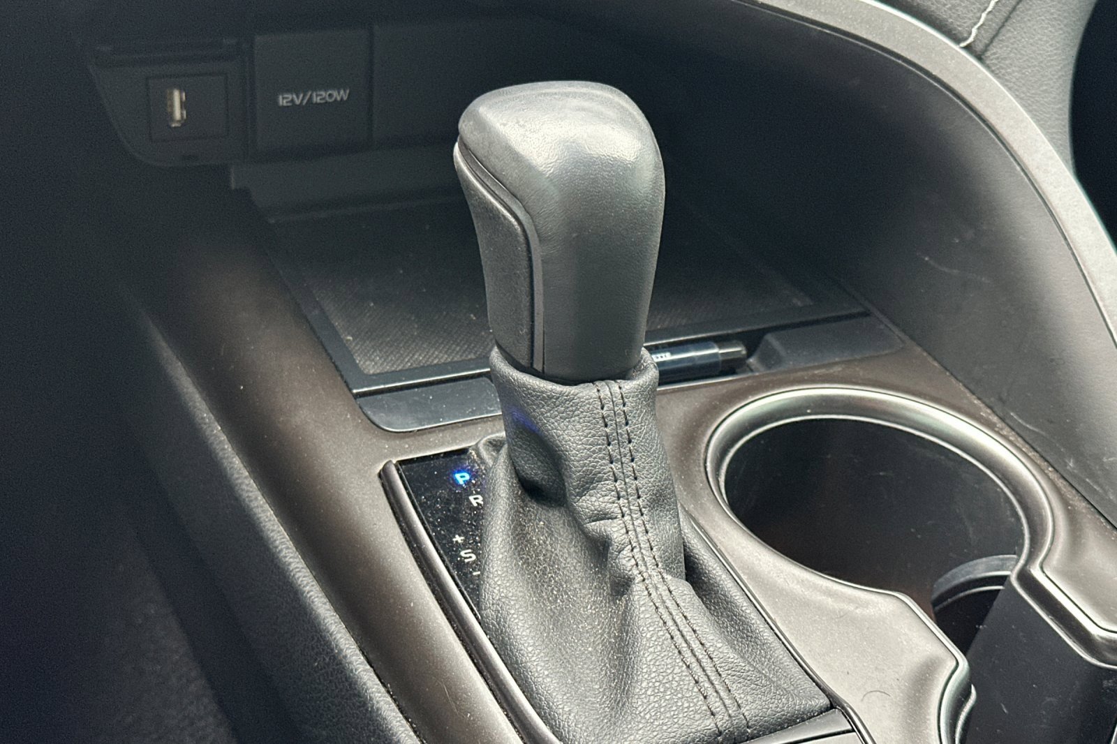 Used 2022 Toyota Camry SE image 32