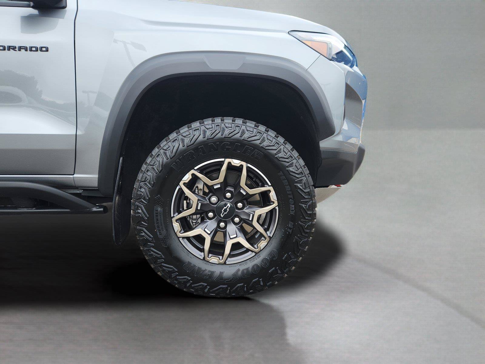 Used 2024 Chevrolet Colorado ZR2 w/ Technology Package AWD/4WD image 55
